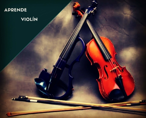 Un violín acústico y un violín eléctrico